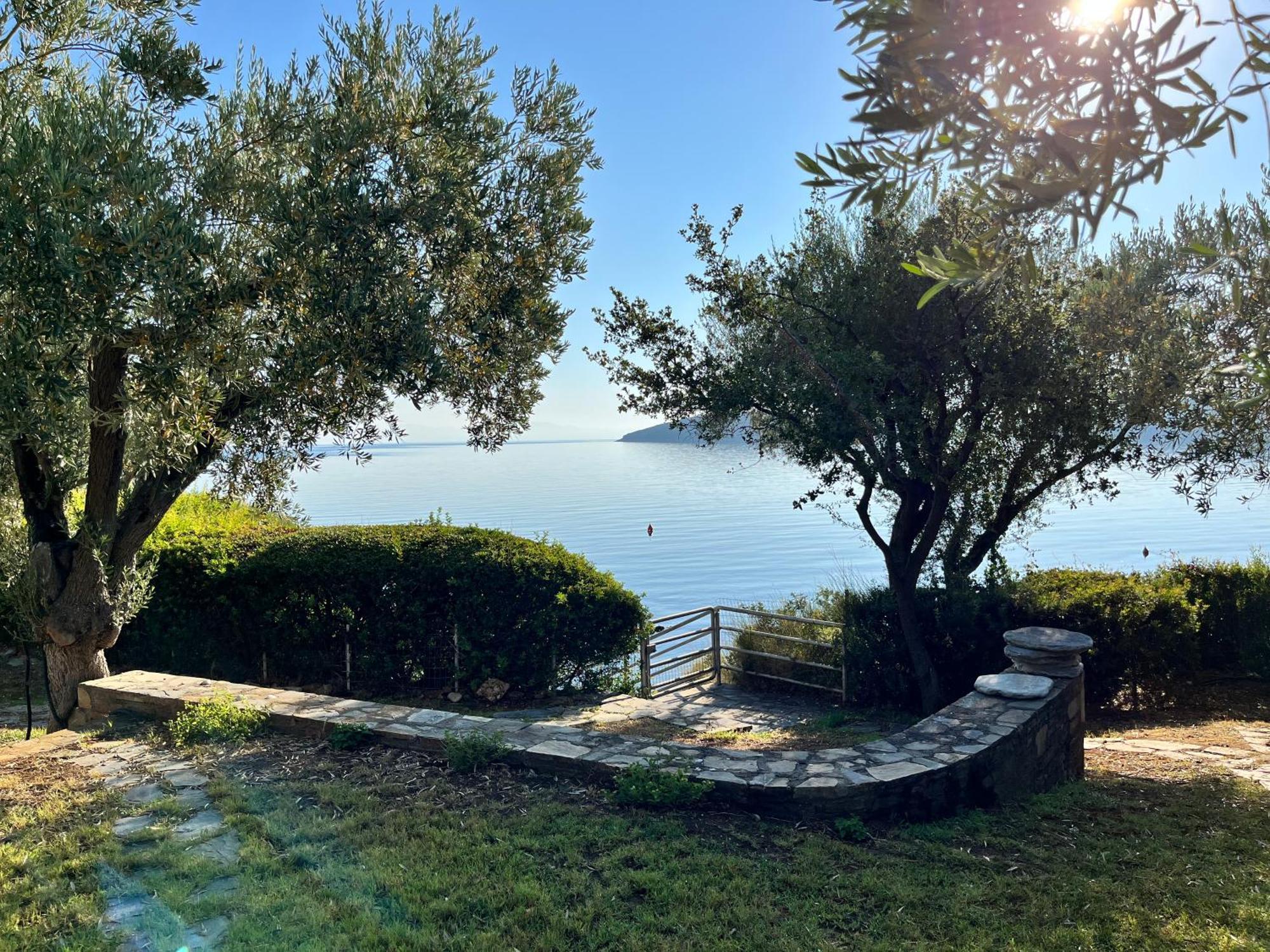 Villa Liana Sourpi Extérieur photo